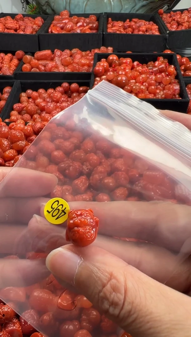 颈饰未镶嵌南红玛瑙1