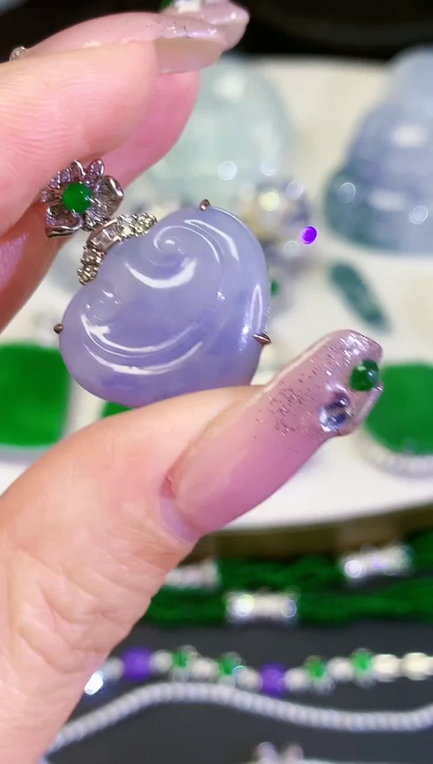 【闪购商品】翡翠吊坠(不含链)18K金镶嵌吊坠