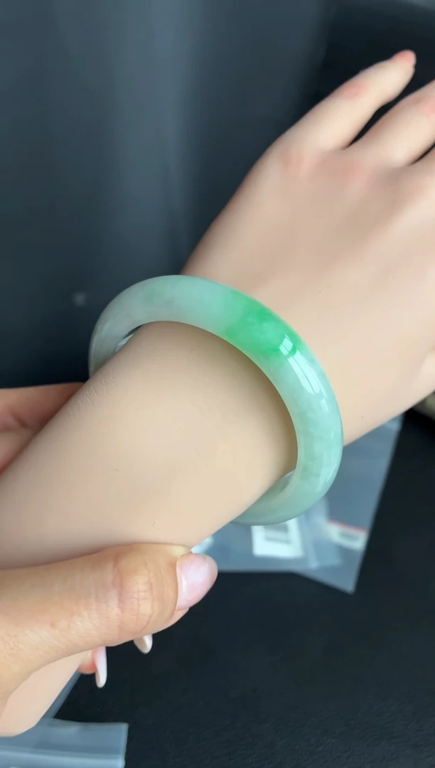 未镶嵌手镯翡翠18号54.4*11.8*8.8正圈