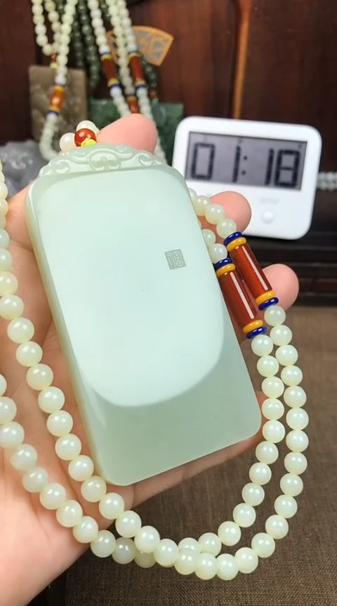 和田玉未镶嵌颈饰 襄阳卤味鲜卤肉馆王