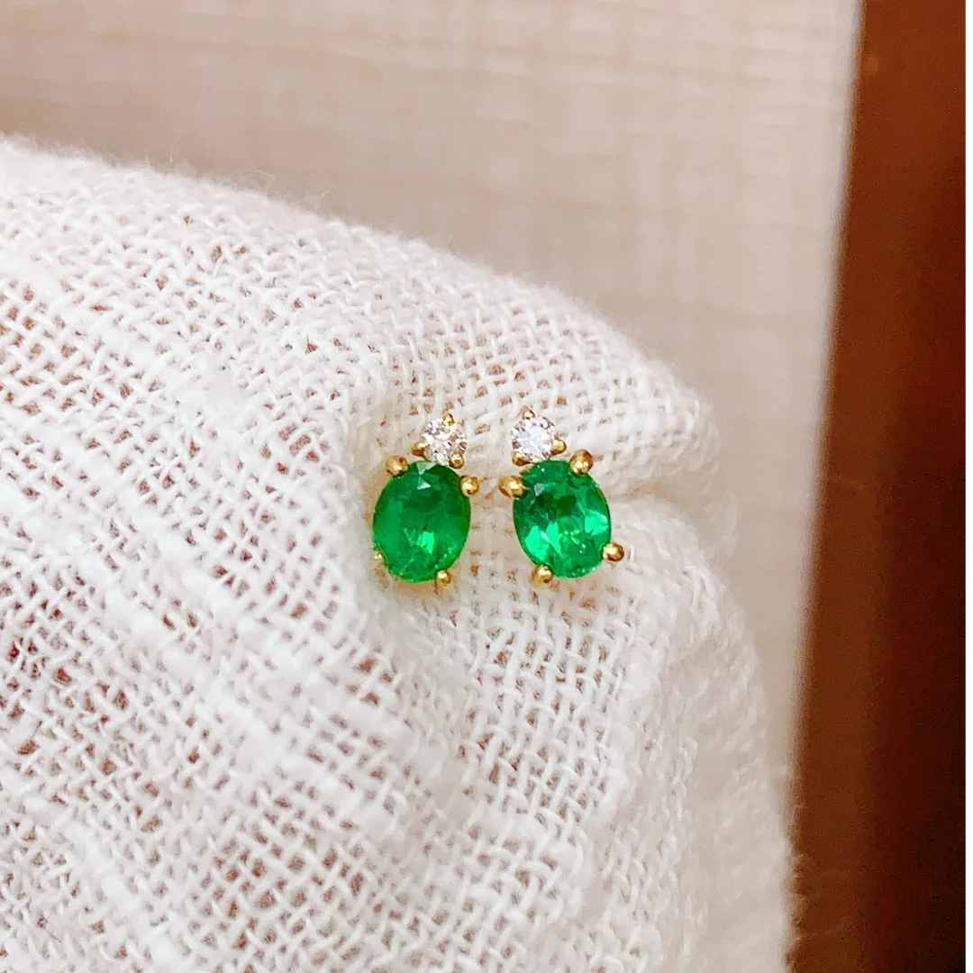 天然祖母绿0.34克拉18k金镶钻耳钉女彩色宝石百搭精美