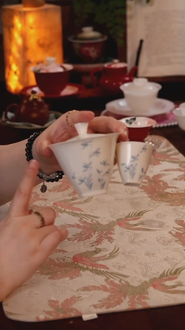 青花玉兰盖碗+杯哈哈哈哈
