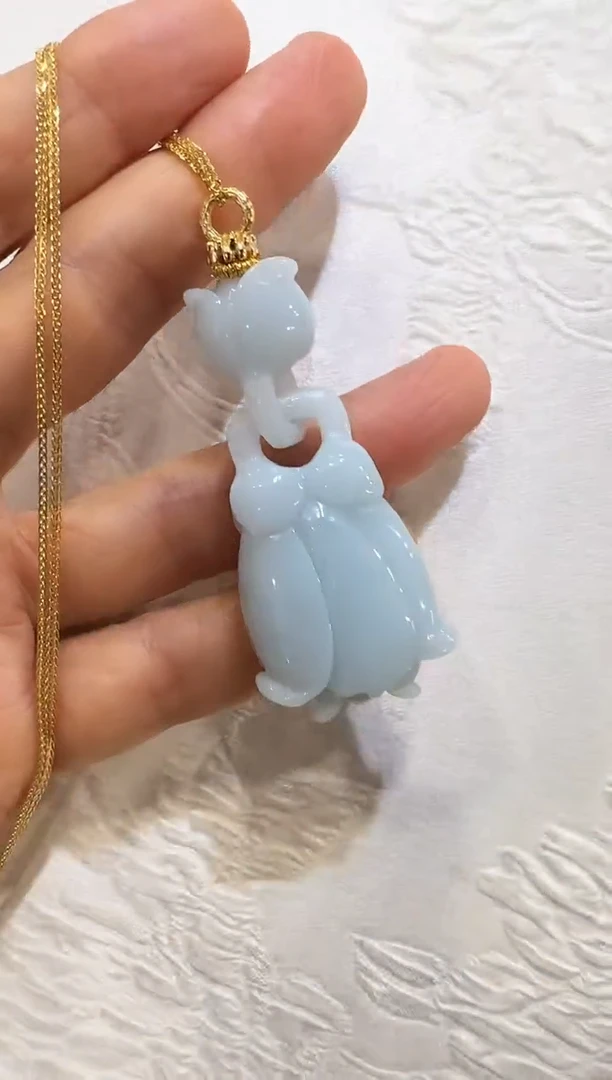 翡翠未镶嵌颈饰国风