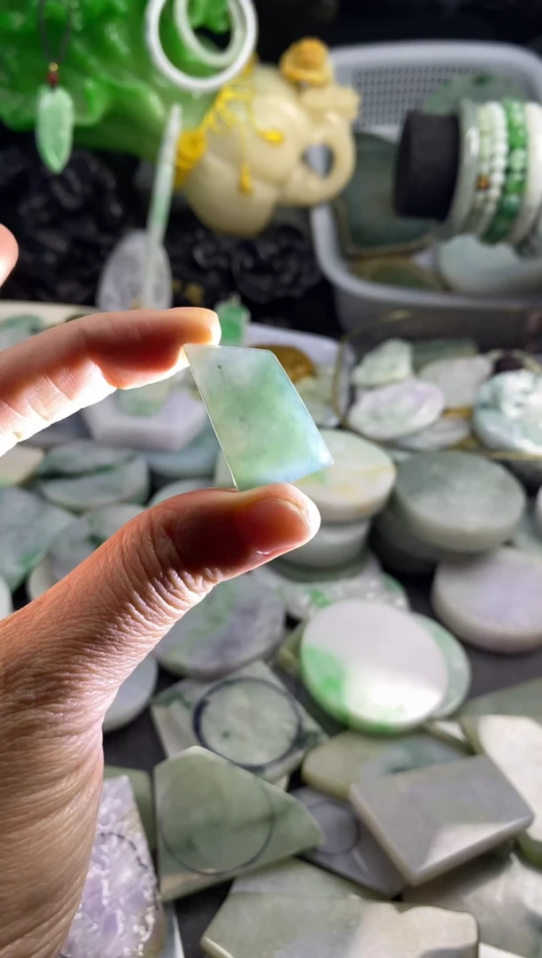 散珠翡翠A货翡翠35