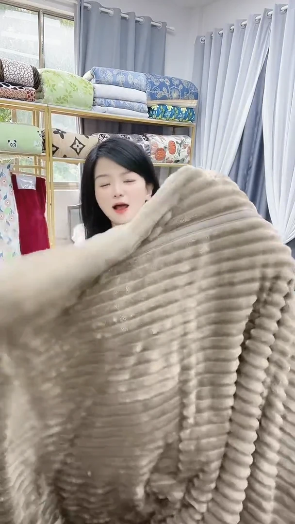200咖色抽条被