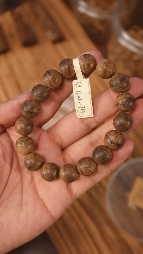 沉香手串文莱蛇皮纹1.30-18克ca1202