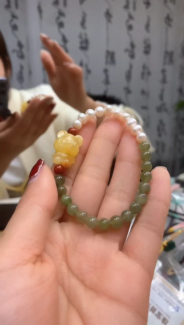 【闪购商品】琥珀裸石未镶嵌手链