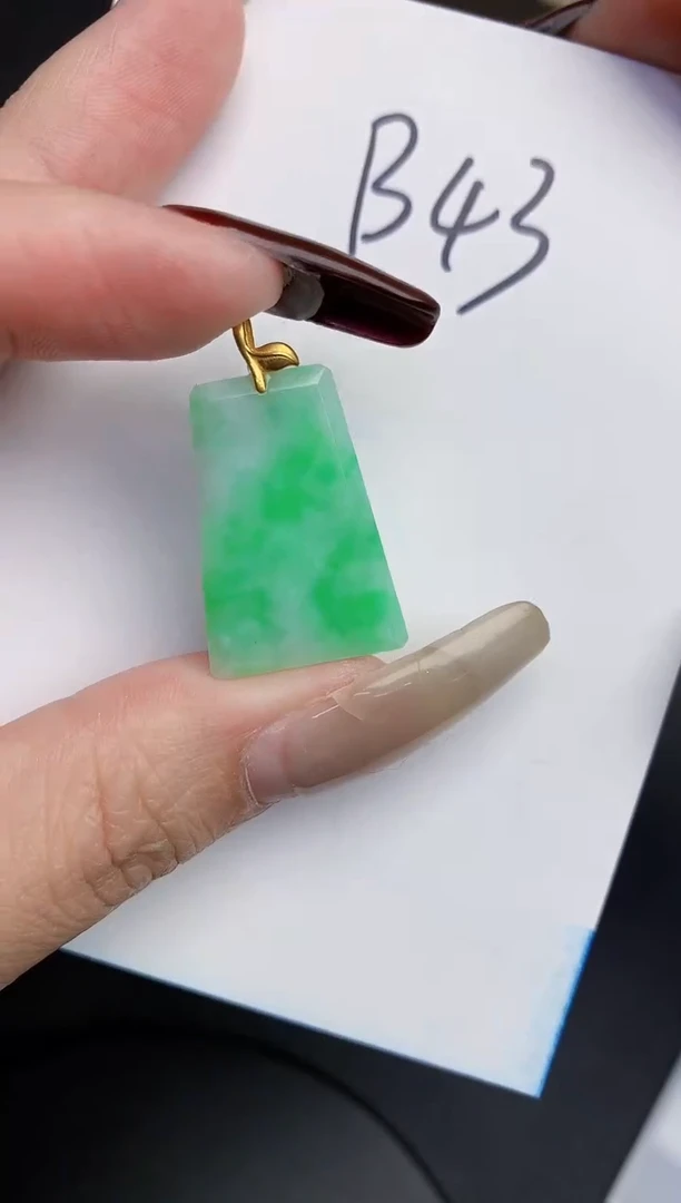 【闪购商品】翡翠颈饰18K金镶嵌00000000000