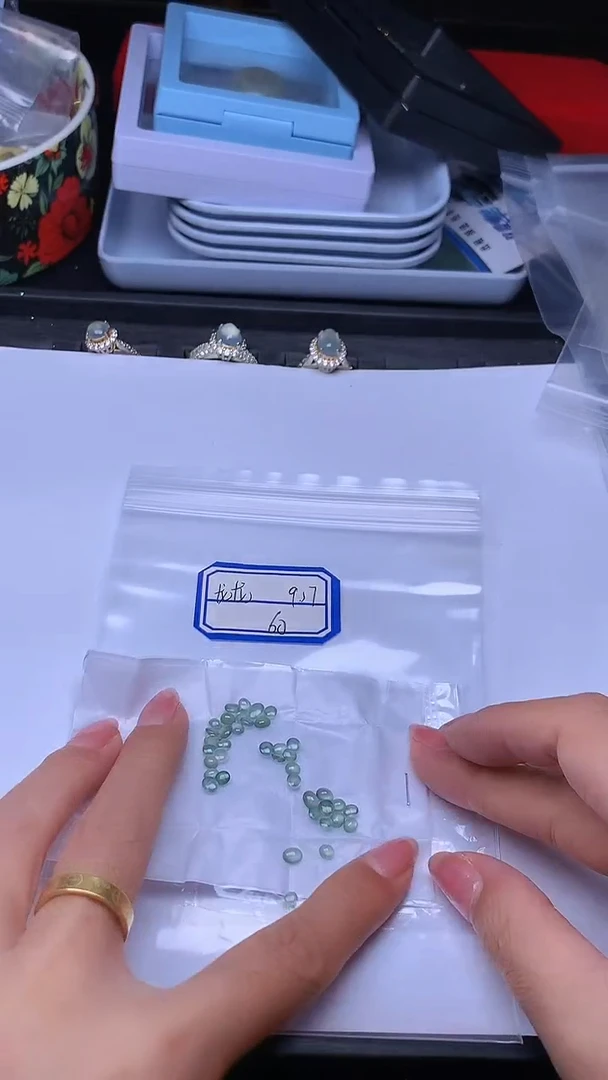裸石翡翠龙****活+多样性发货