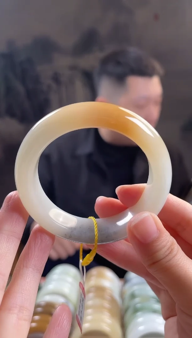 未镶嵌手镯和田玉55+圈口5475