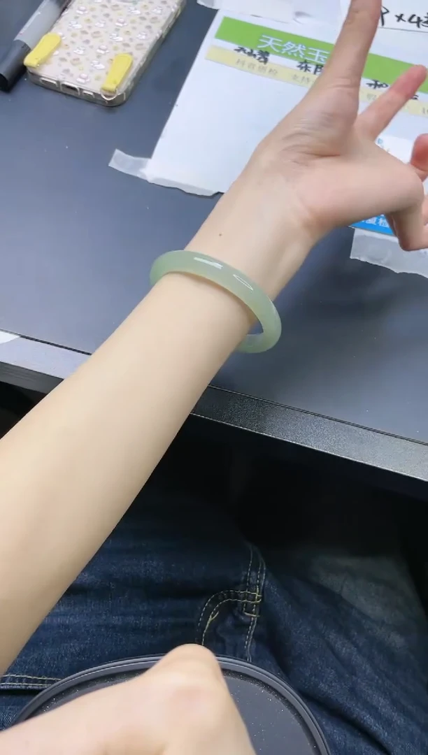 石英质玉手镯未镶嵌81-55.3