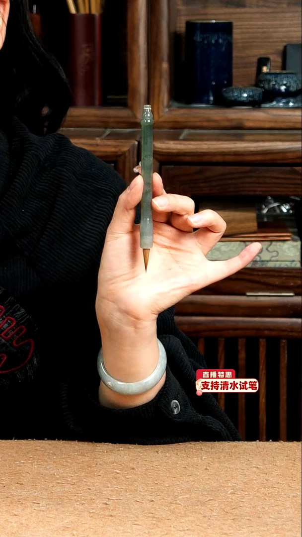 58号张小凤鸡血玉短杆纯狼小楷0.6*2.3