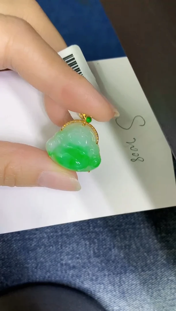 颈饰18K金镶嵌翡翠缅甸天然翡翠A货