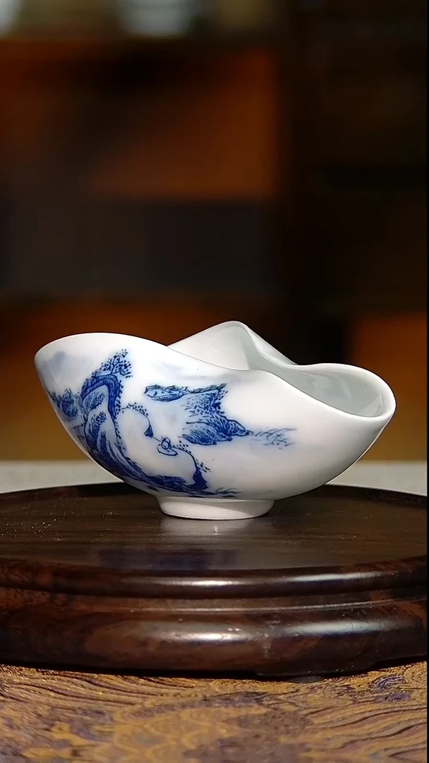 景德镇全手绘高温青花山水茶荷（微瑕）