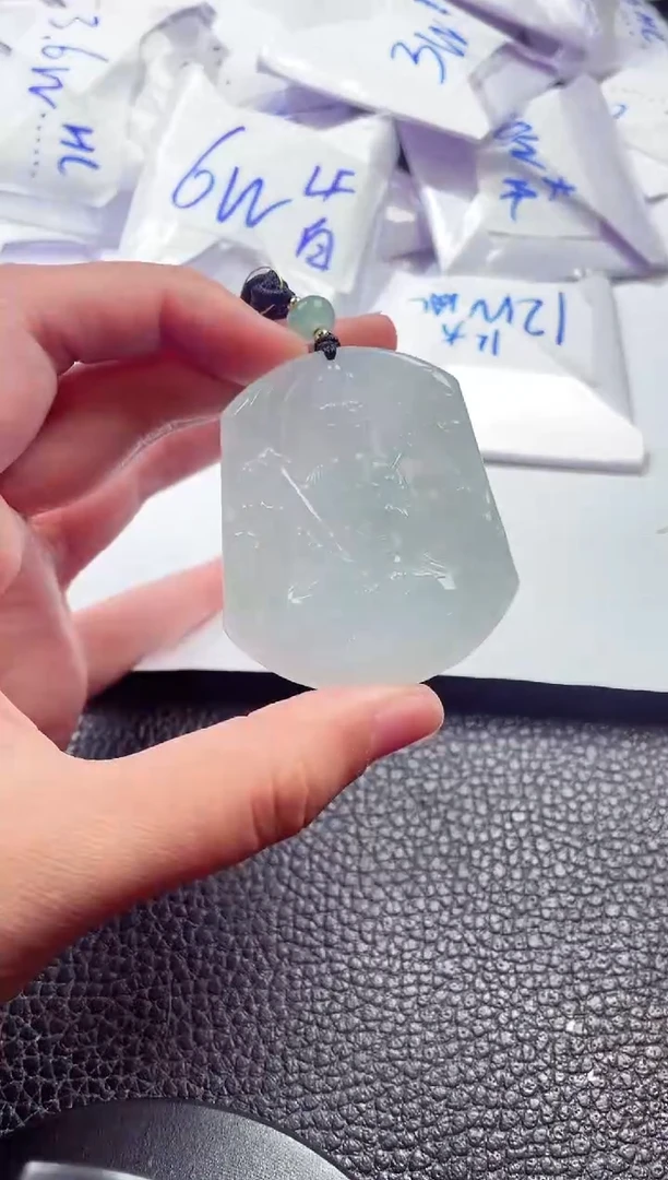 颈饰未镶嵌翡翠00007971