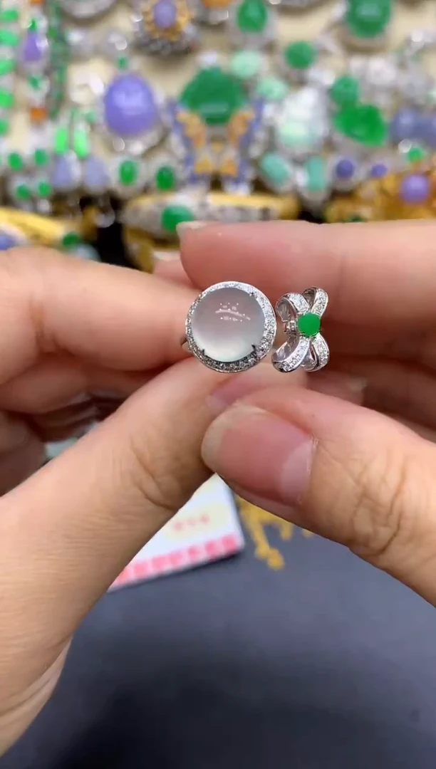 18K金镶嵌戒指翡翠333-中国好珍宝