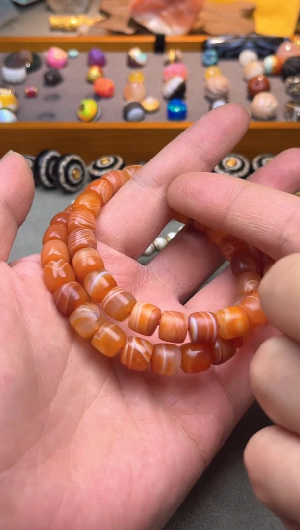 玛瑙/玉髓手串未镶嵌三文鱼精工直切多样性发其一