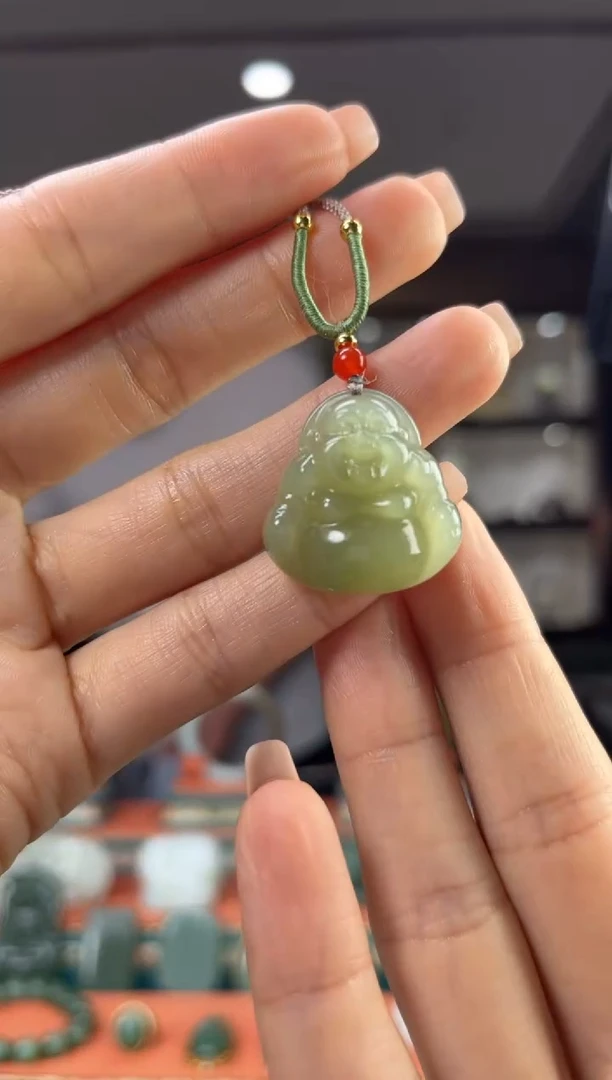 和田玉未镶嵌颈饰1