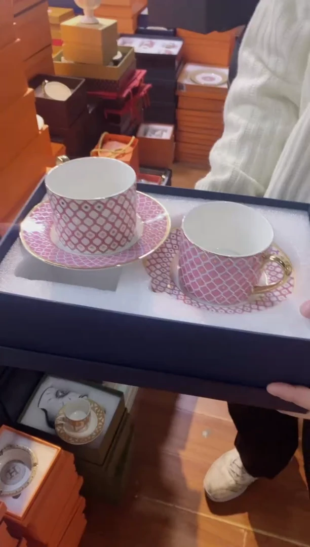【闪购商品】杯鸿辉家品牌瓷器，京东包邮！