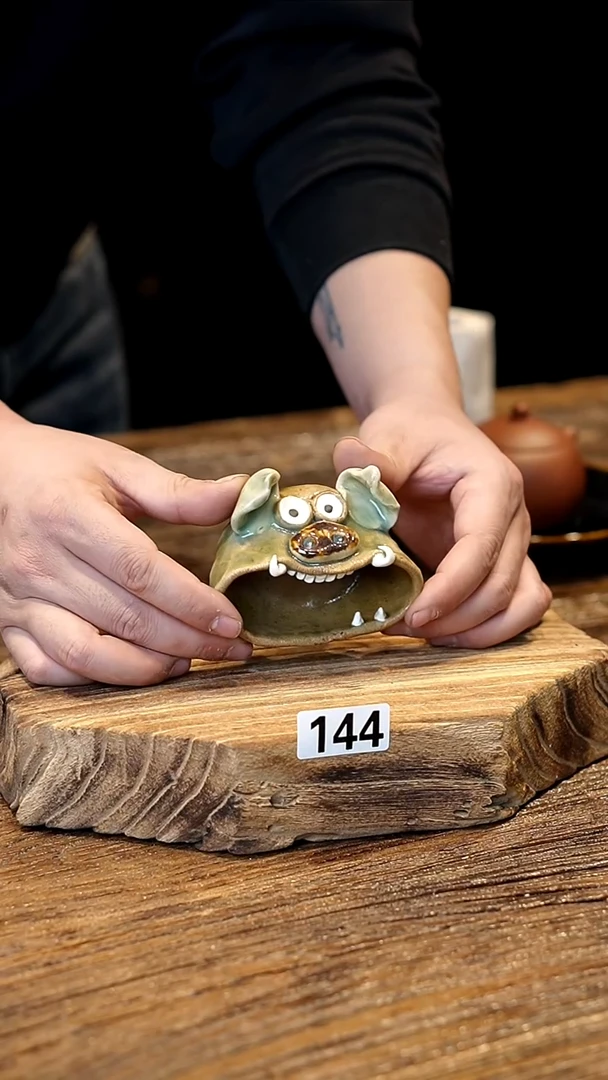 钧瓷烟灰缸钧瓷烟灰缸