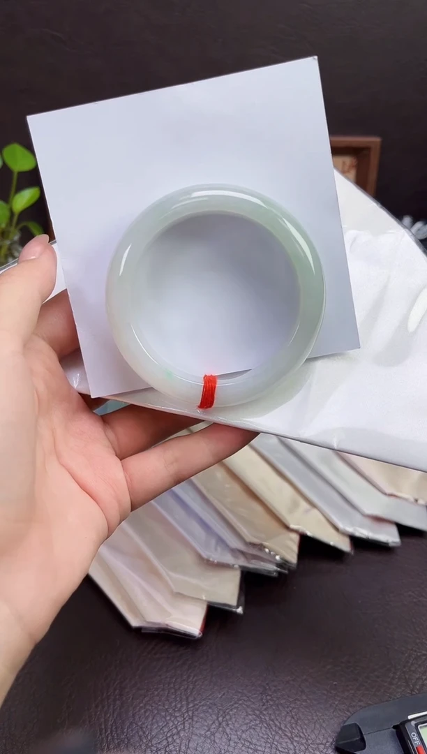 未镶嵌手镯翡翠5