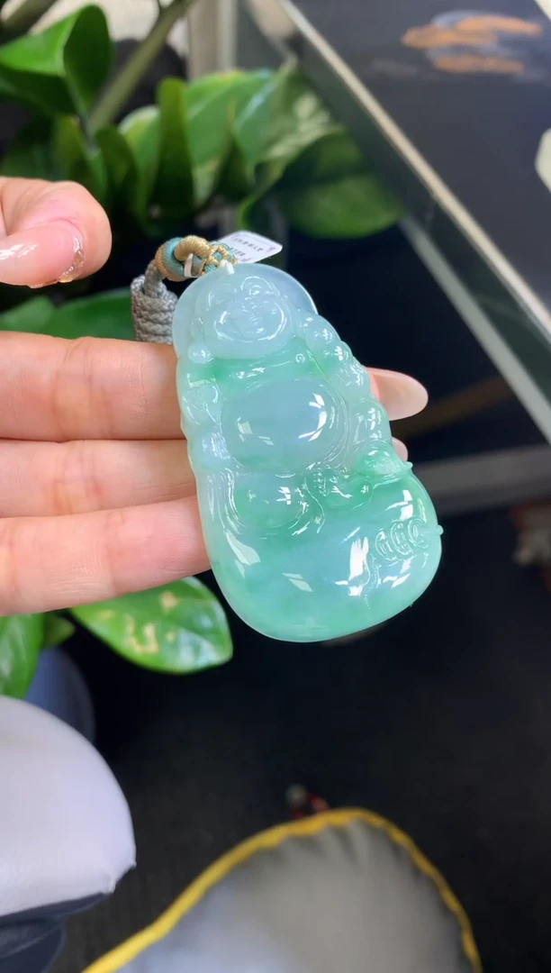 翡翠未镶嵌吊坠(不含链)站佛