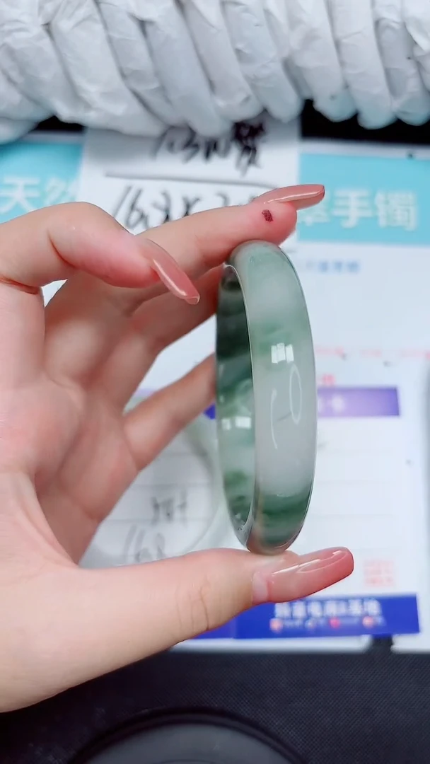 石英质玉手镯未镶嵌172-56