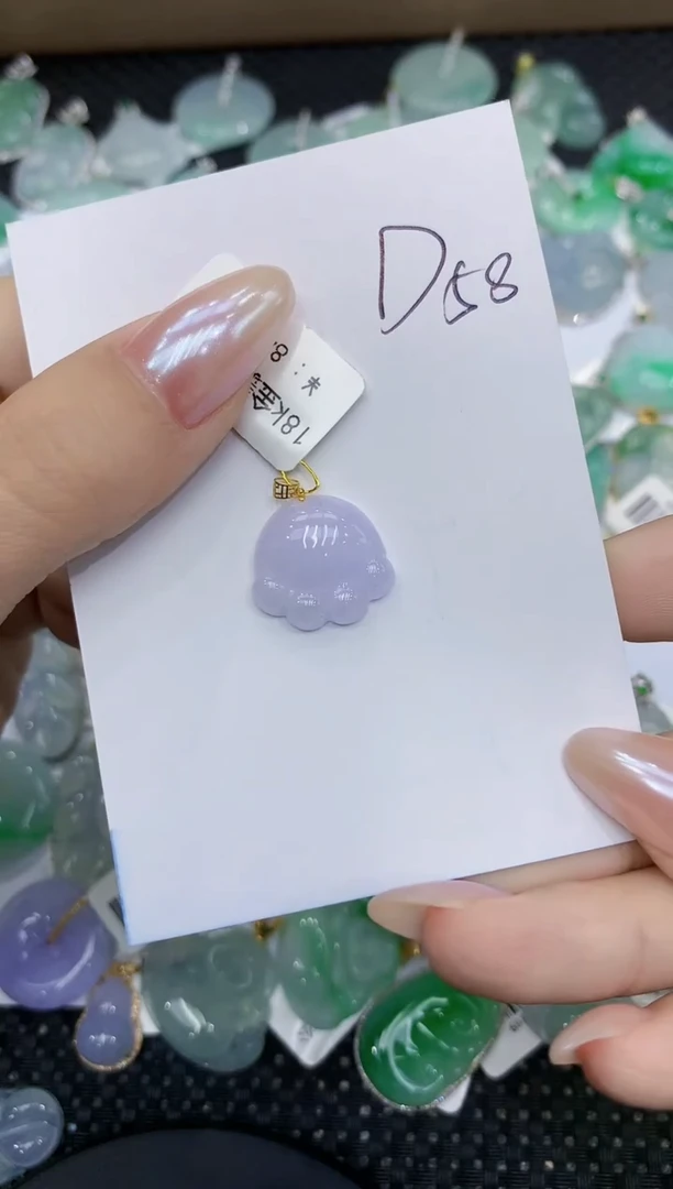 翡翠18K金镶嵌颈饰111111111111