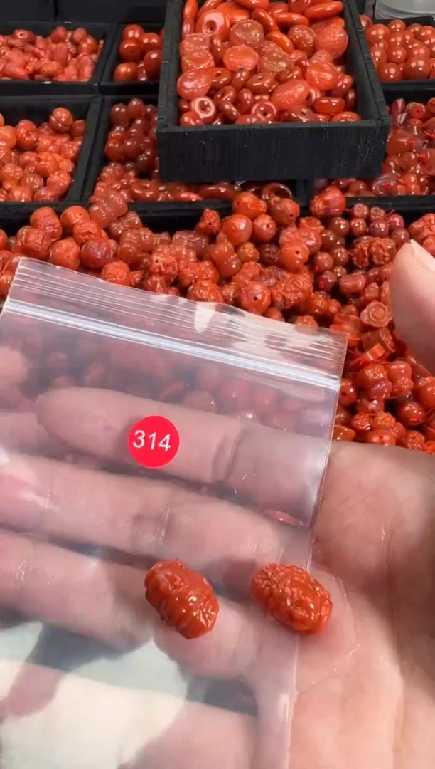 颈饰未镶嵌南红玛瑙11