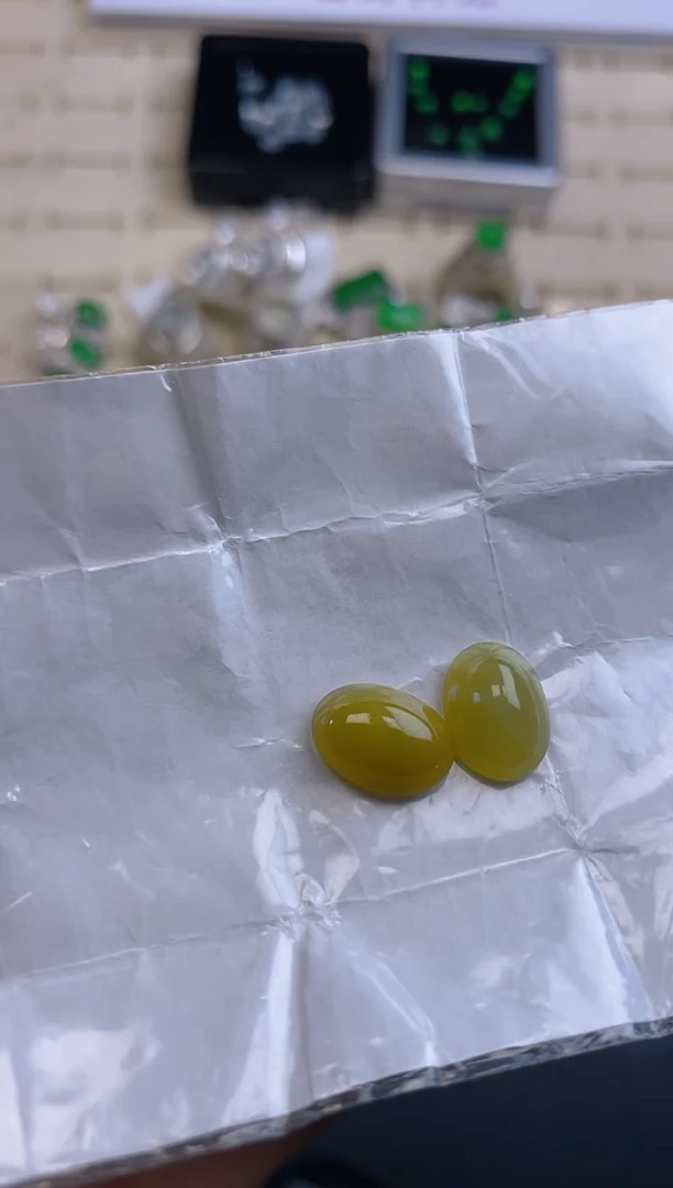 定制翡翠未镶嵌天然翡翠蛋面85