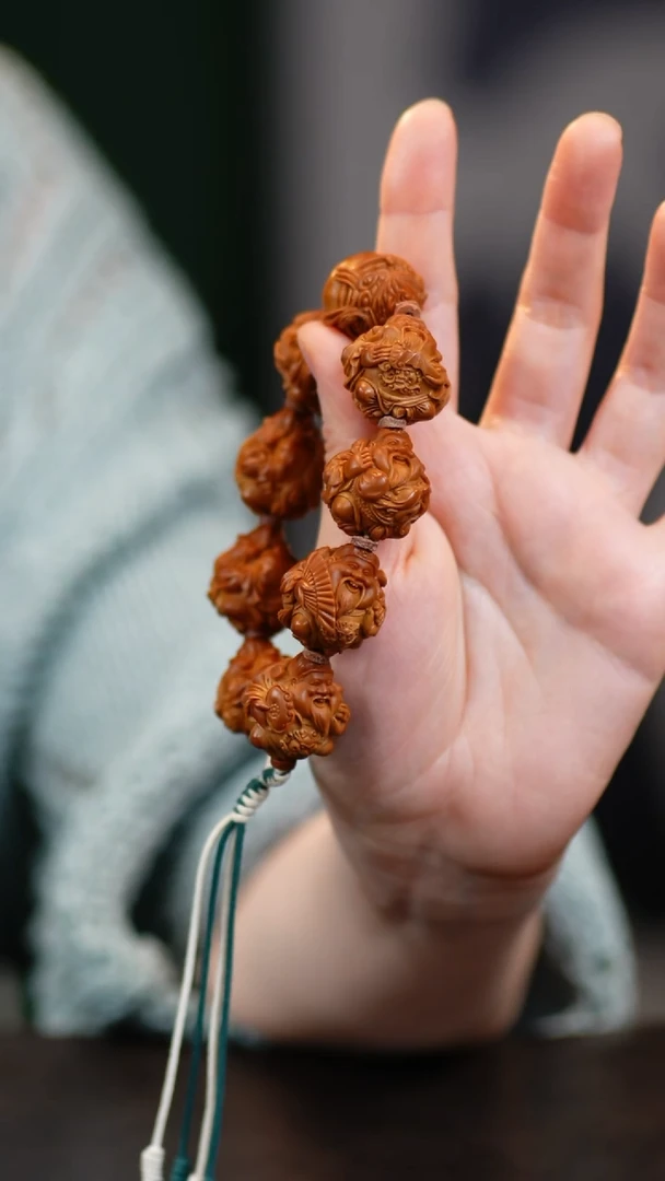 把件橄榄核轻****边宋水官龙财