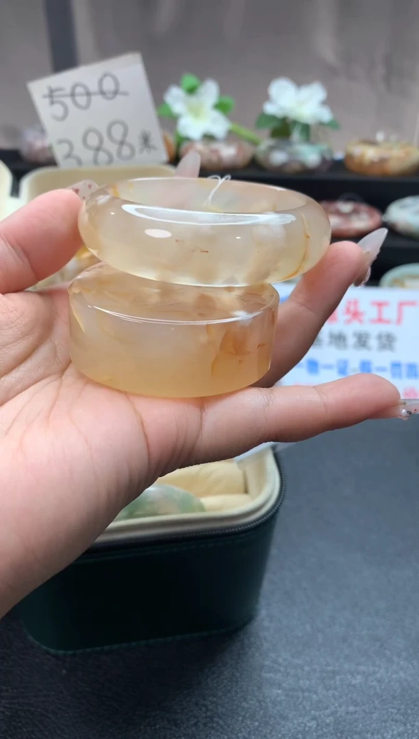 未镶嵌手镯石英质玉（54-55圈口）赠送镯心