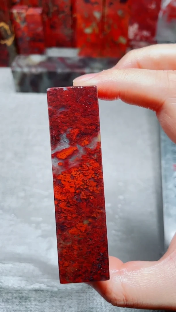 玉桂林鸡血玉素章2.0左右红2