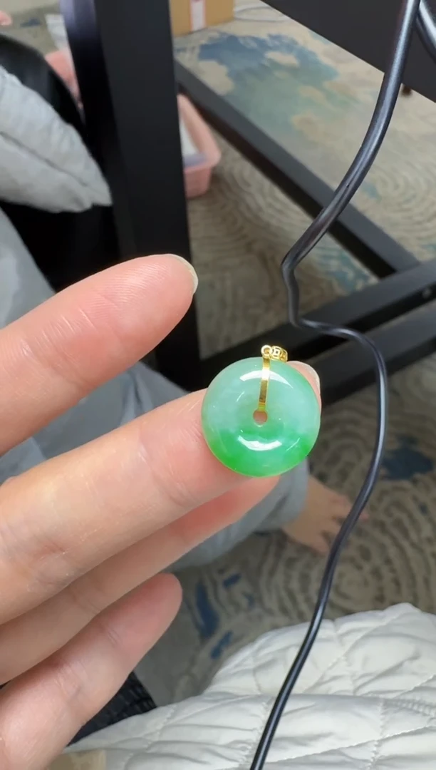 【闪购商品】翡翠颈饰18K金镶嵌缅甸翡翠A货吊坠