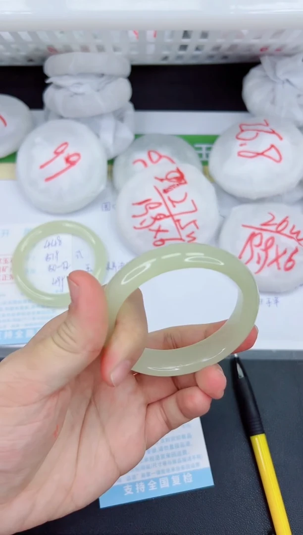 【闪购商品】石英质玉手镯未镶嵌449-56.4