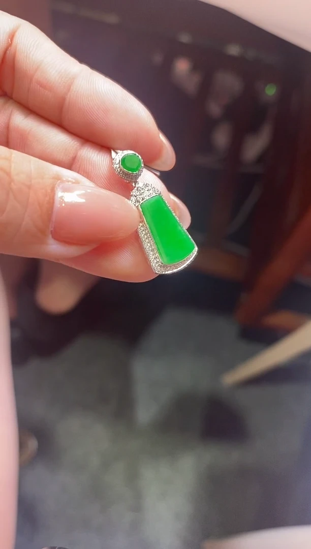 翡翠18K金镶嵌吊坠(不含链)无事牌