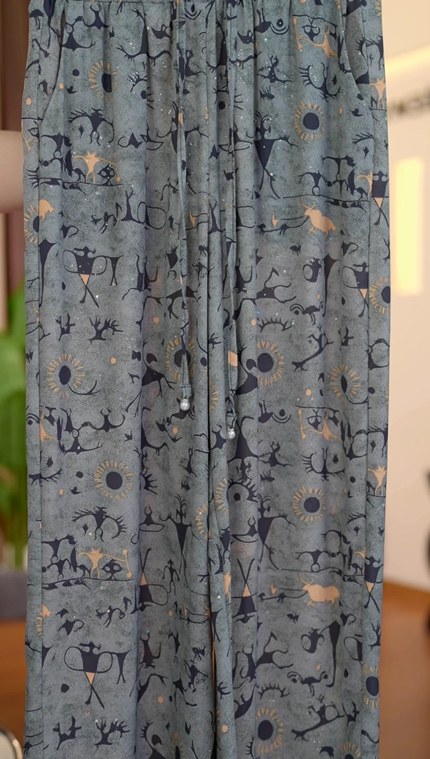 K195 新款缎面宽松休闲百搭阔腿裤（平面花）-蕾蕾