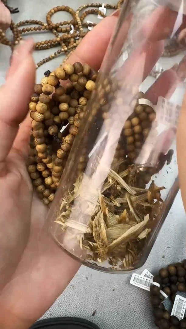 沉香碎屑沉香04圆多静静沉香甄选多样性发一