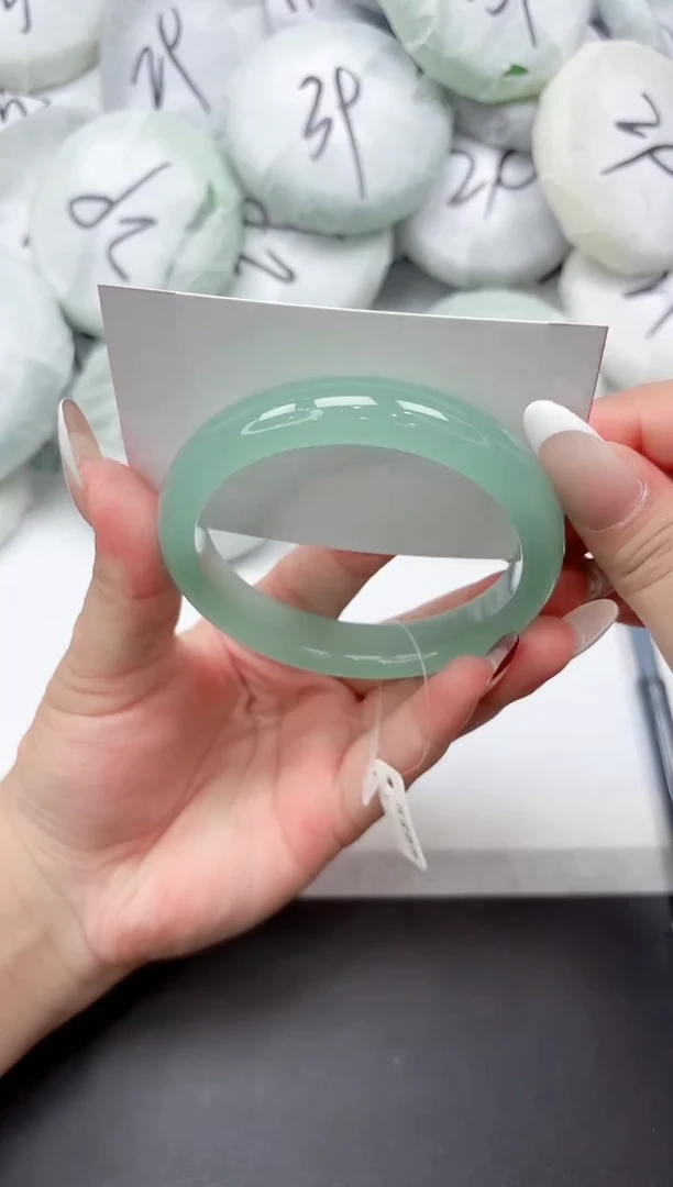 未镶嵌手镯石英质玉34-62.5