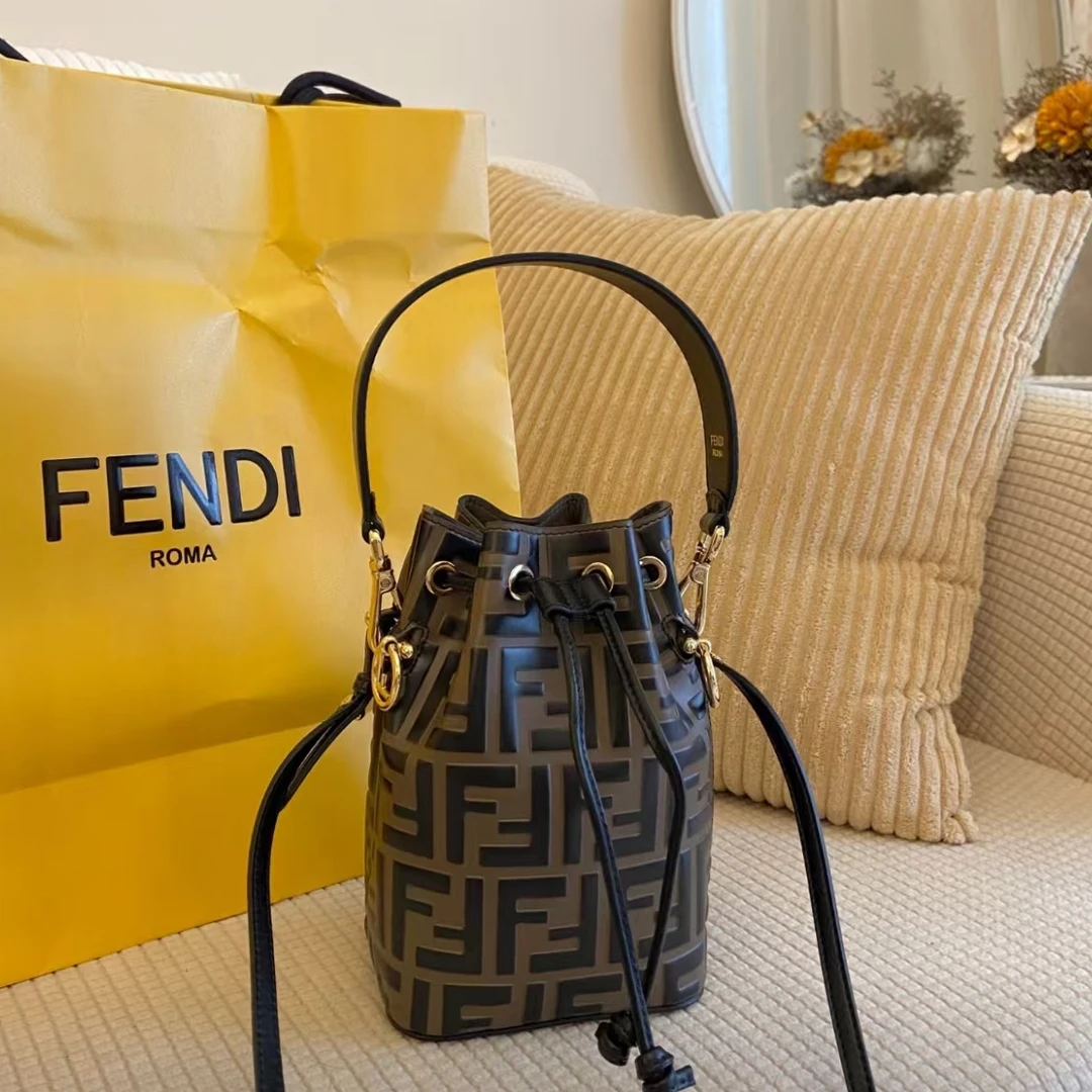 95新 FENDI/芬迪 胖虎安安/公价0/箱包/两用包/31B2509080031