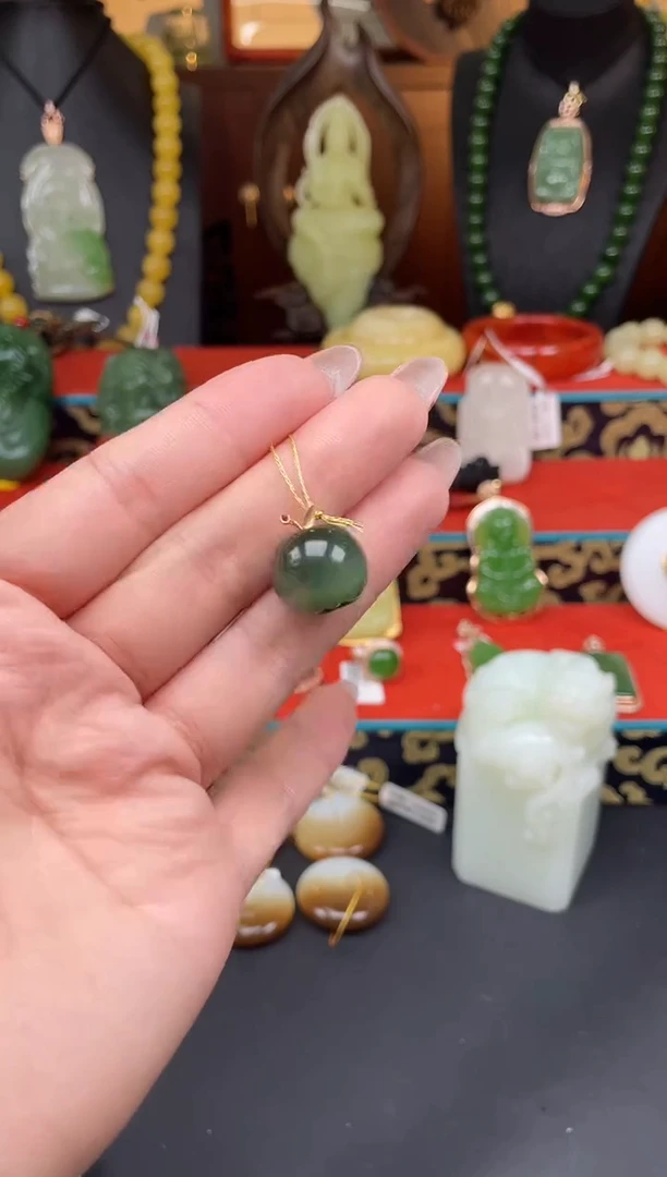 和田玉18K金镶嵌颈饰吊坠ge13