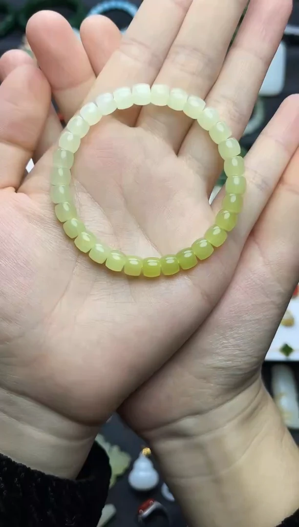 未镶嵌手串和田玉黄口渐变手串06