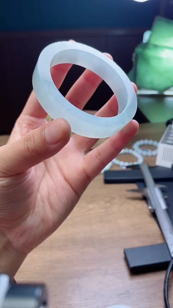 定制翡翠手镯未镶嵌要*素定制