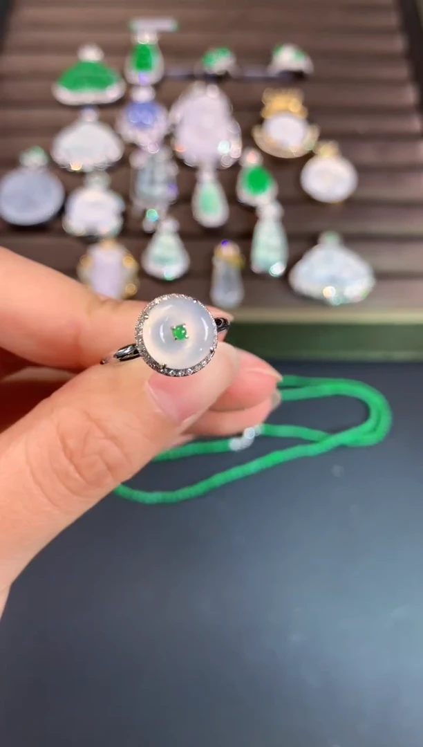 【闪购商品】翡翠戒指18K金镶嵌A573|980