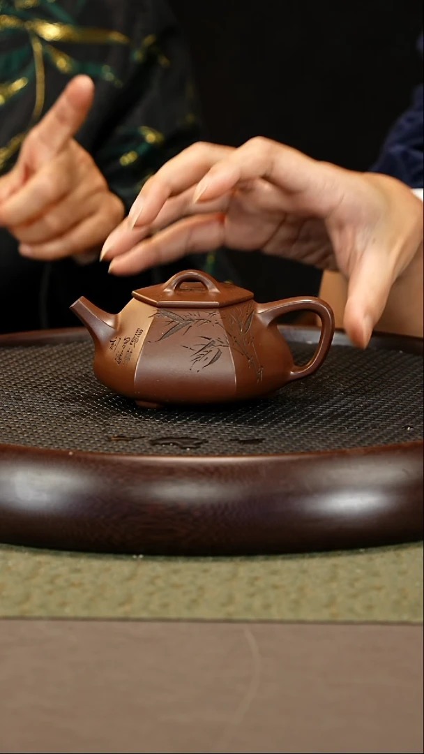 茶壶紫砂54 杨瑶芬 底槽清 六方石瓢 鸿刻绘  250cc