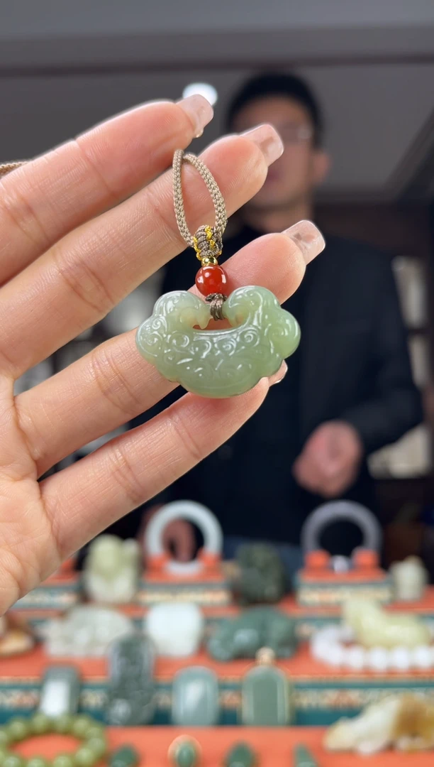 【闪购商品】和田玉颈饰未镶嵌1