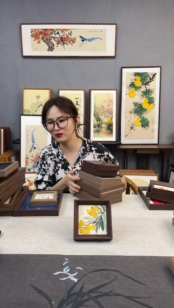 国画5寸-小摆台作品-枇杷