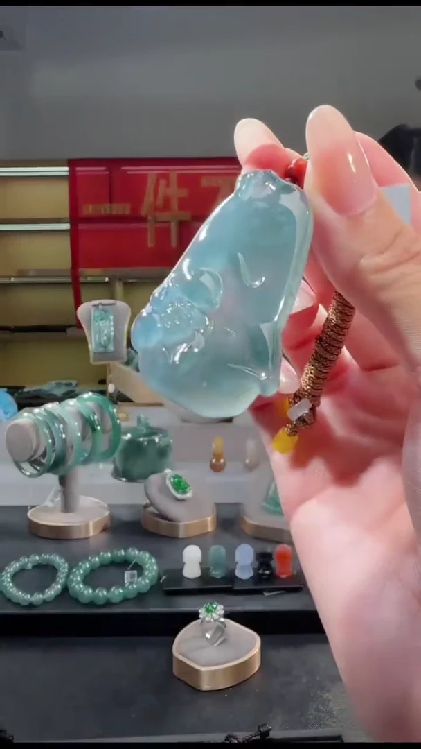 吊坠(不含链)未镶嵌翡翠花牌