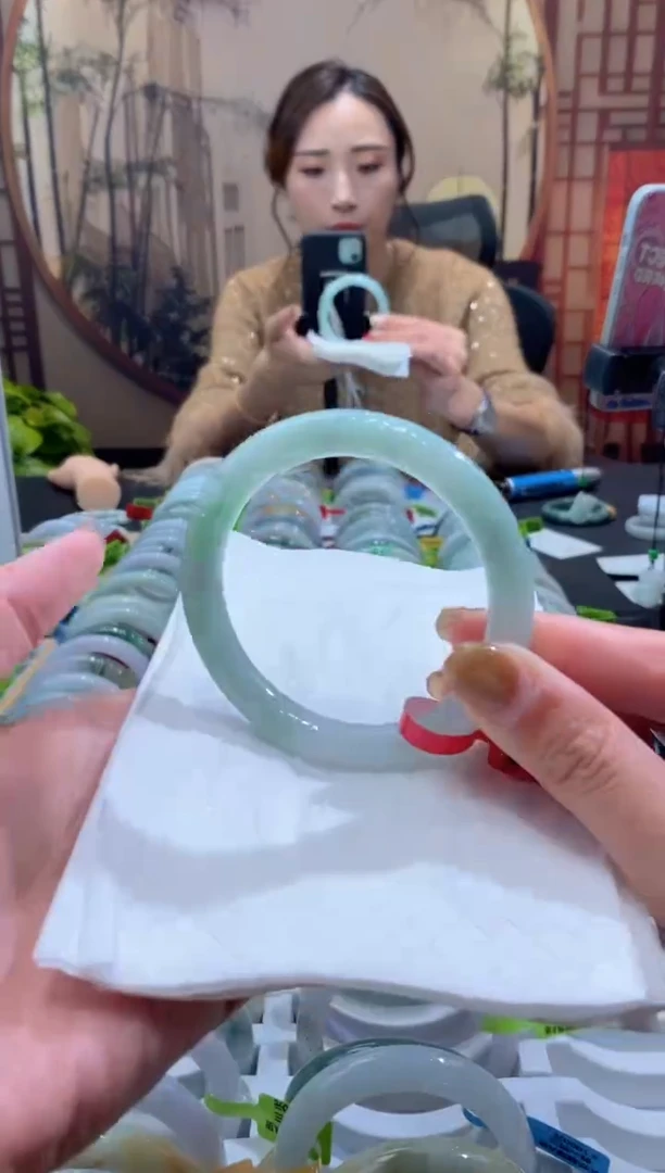 未镶嵌手镯翡翠000079125