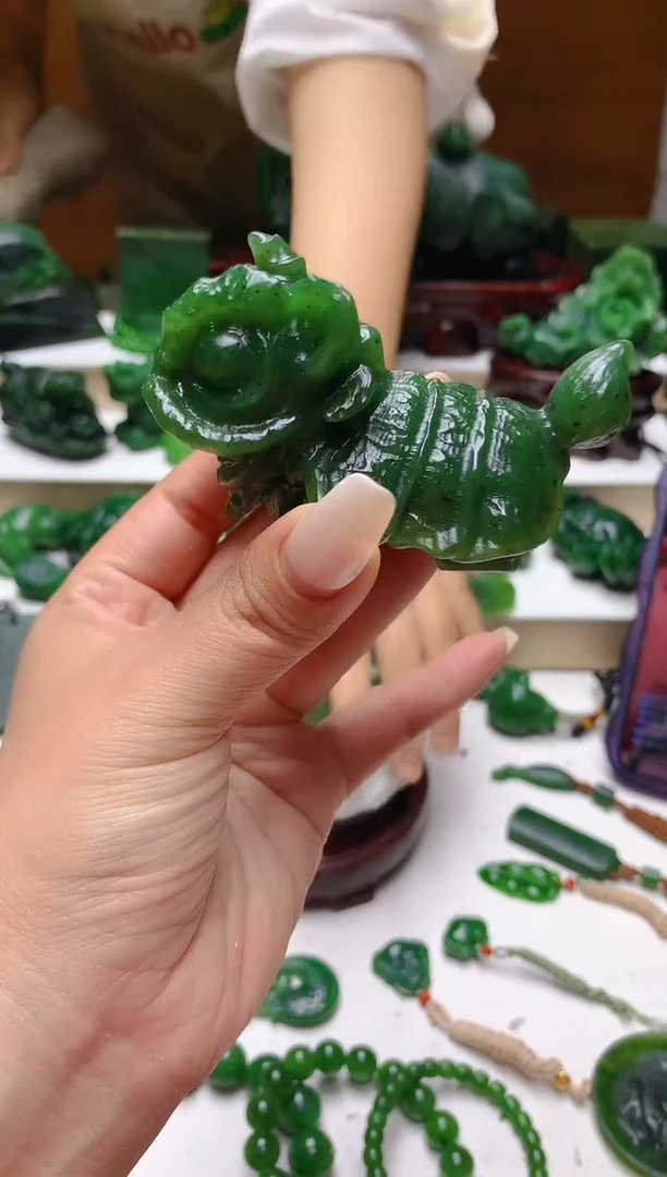 未镶嵌和田玉（碧玉）珠宝半成品1